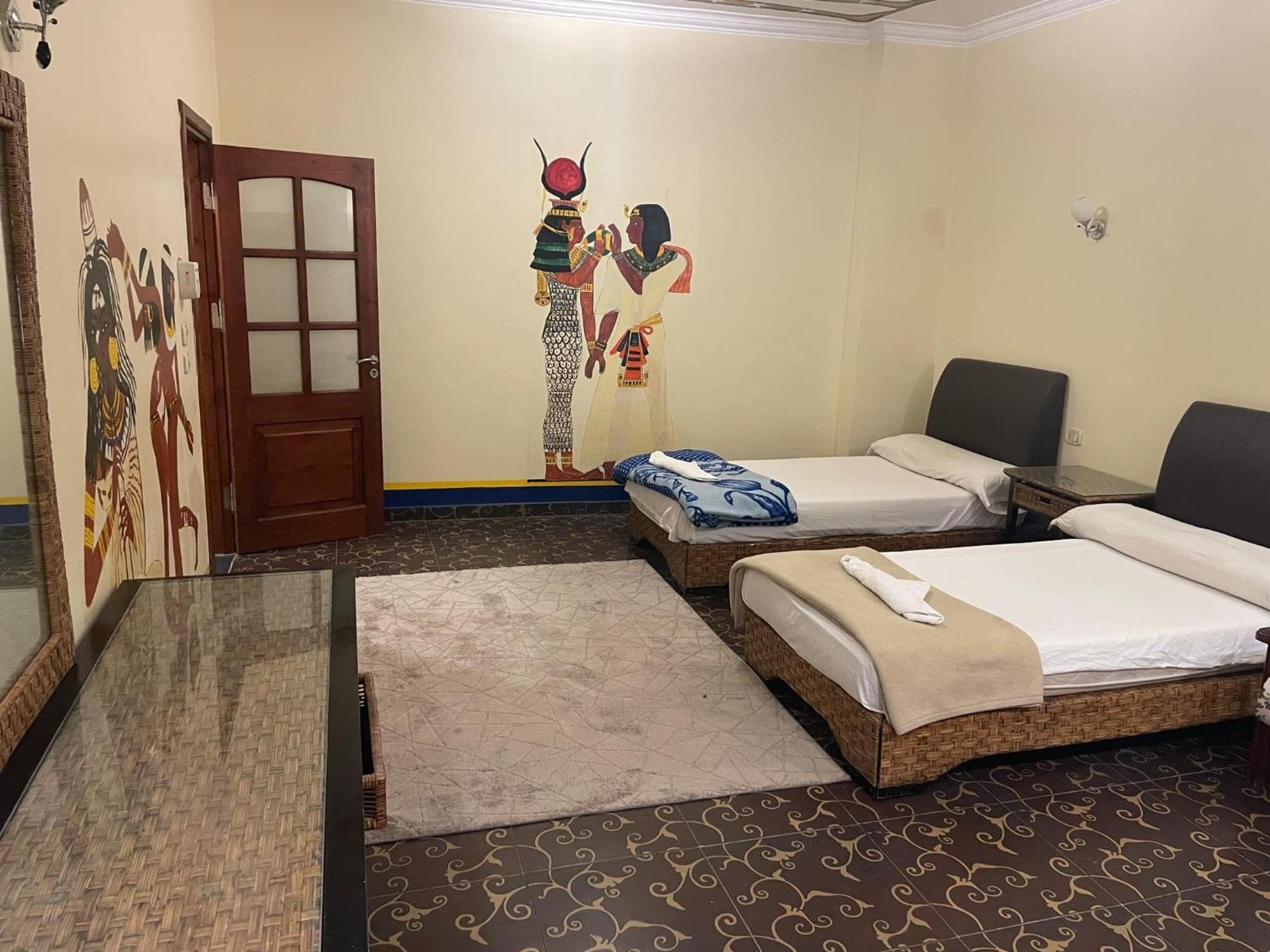 Eye Of Horus House Apartment
